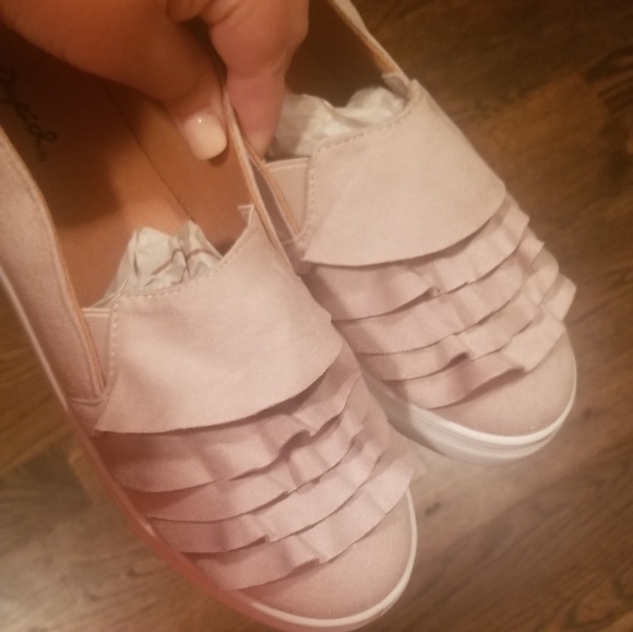 Beige Ruffled Flats - Picture 2 of 4